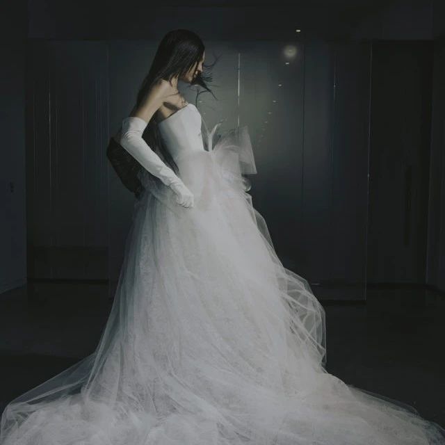 重磅！婚纱女王卖掉Vera Wang品牌！